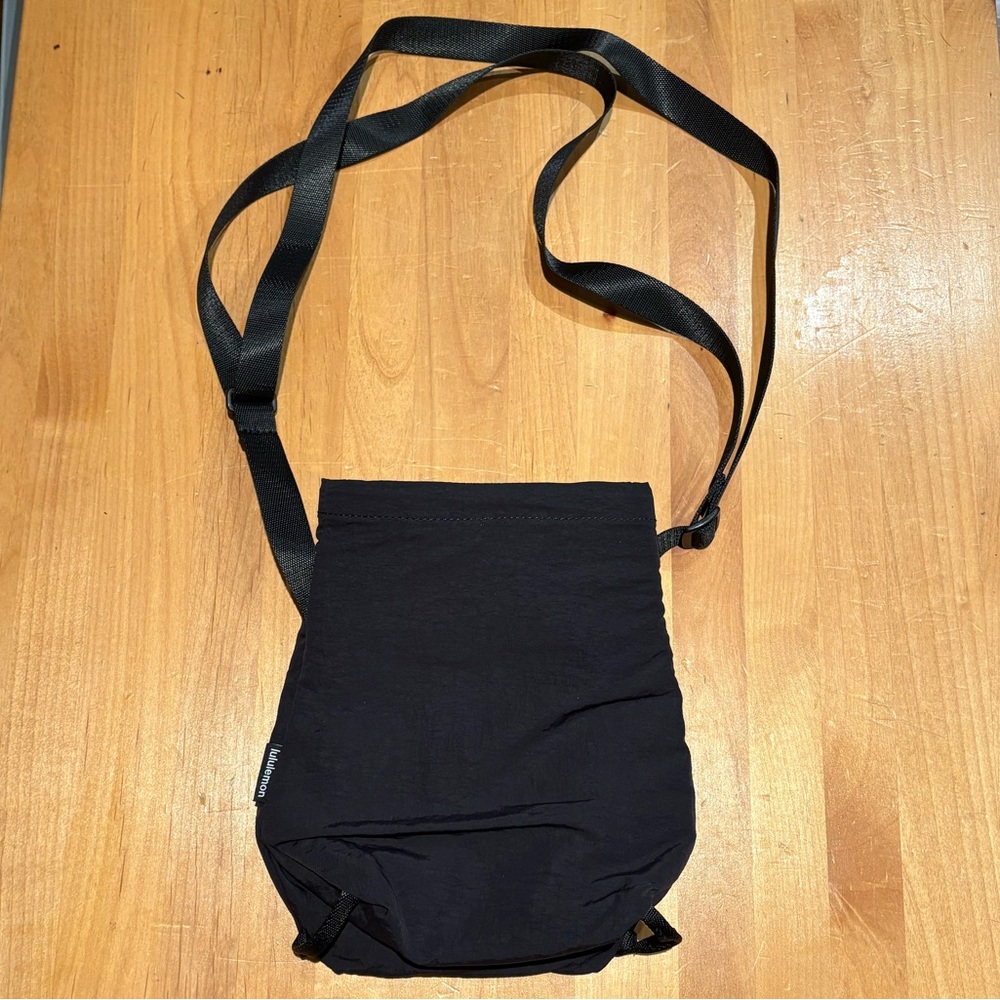 Lululemon Water Bottle Crossbody Bag